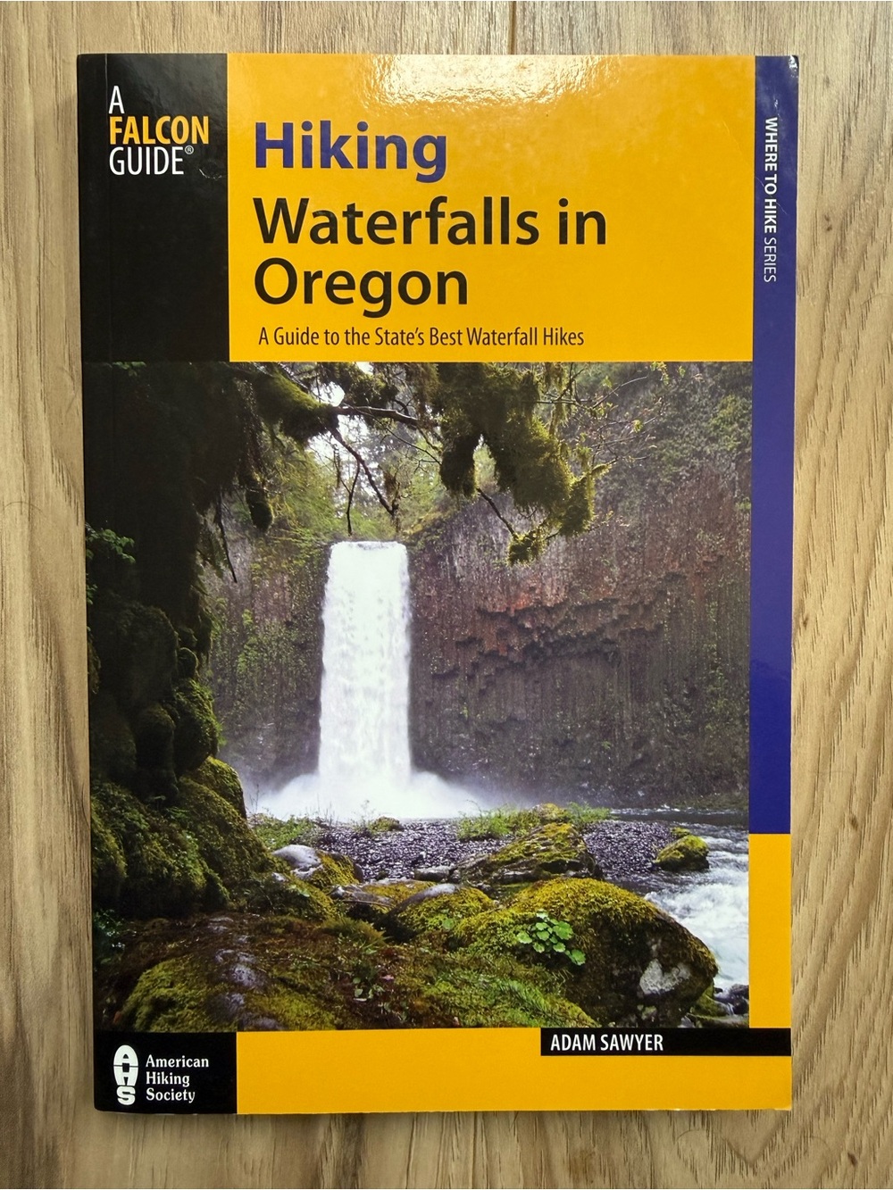 Hiking Waterfalls in Oregon: A Guide to the State's Best Waterfall Hikes | PB